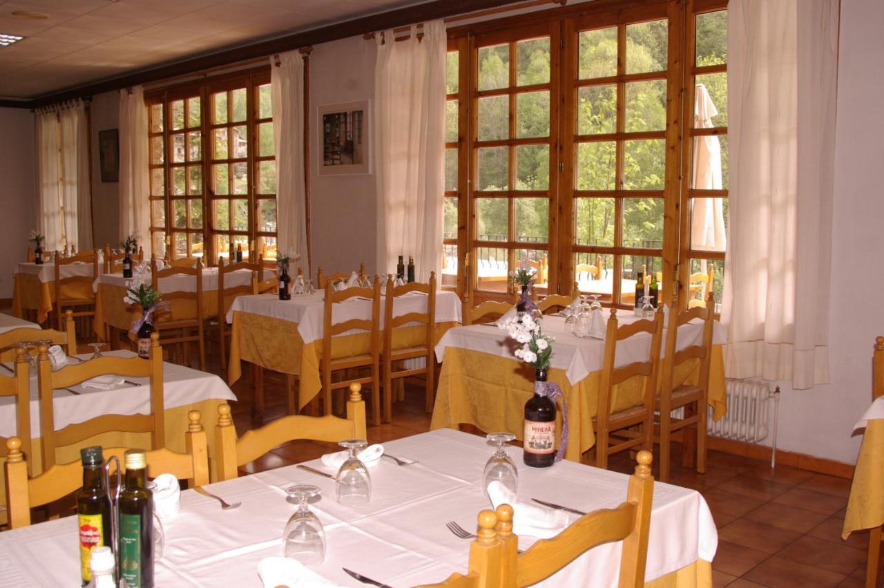 Hostal La Cabanya سيتكاساس المظهر الخارجي الصورة